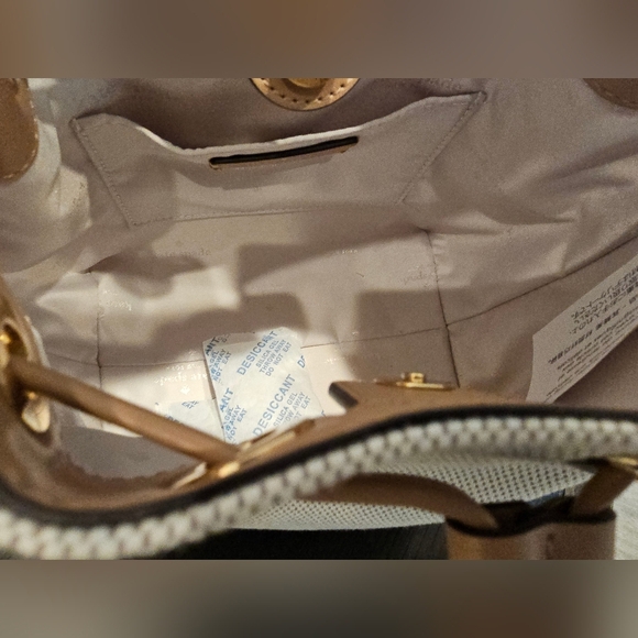 Kate Spade Kip Canvas Bucket Bag. - Picture 6 of 8